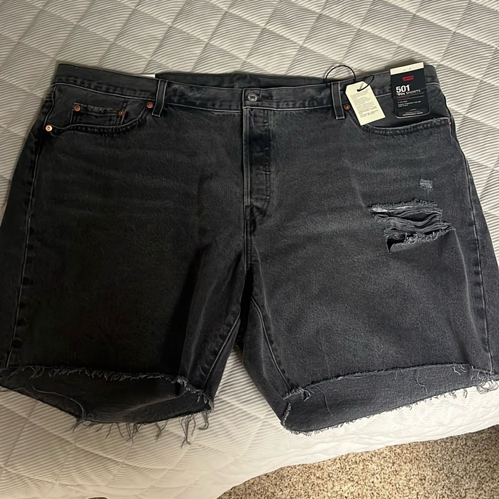 NWT Levi’s 501 ‘90s Black Shorts